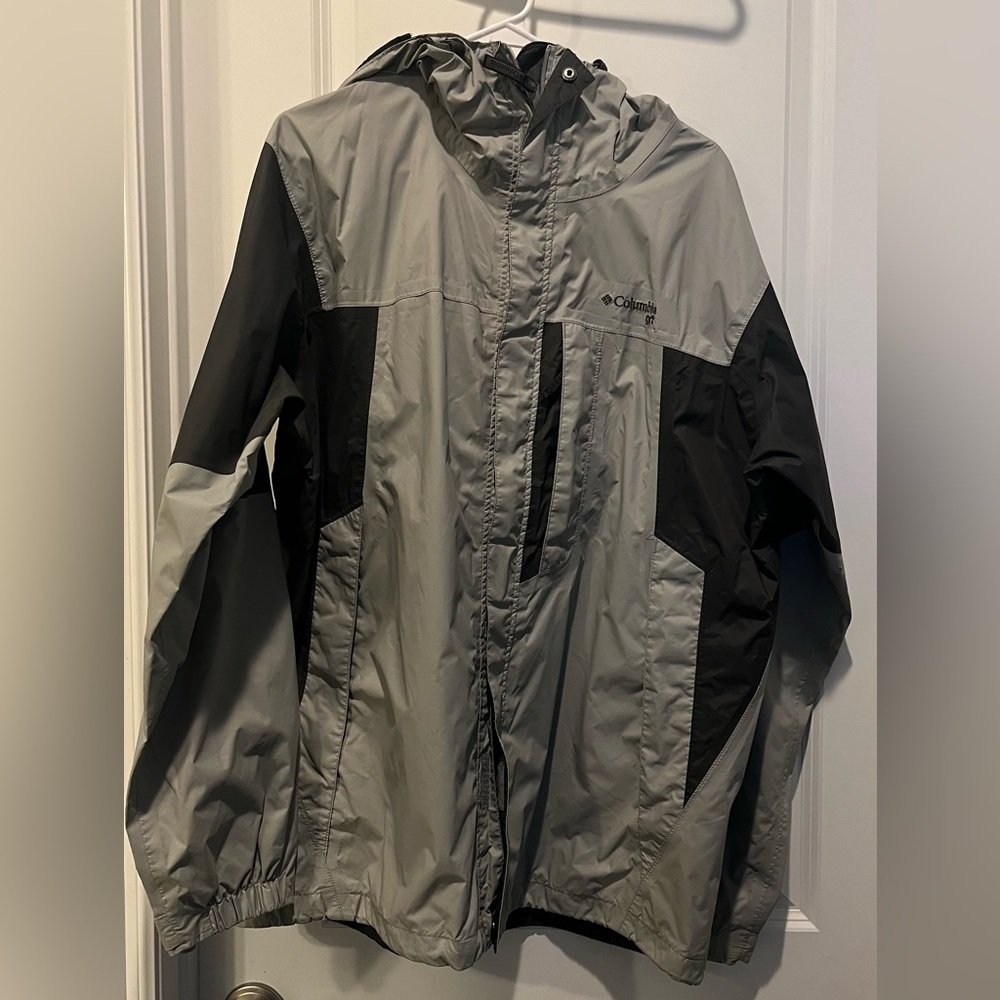 Columbia Men's Nylon Grey /Charcoal Omni- Tech Waterproof Hooded Jacket Size L